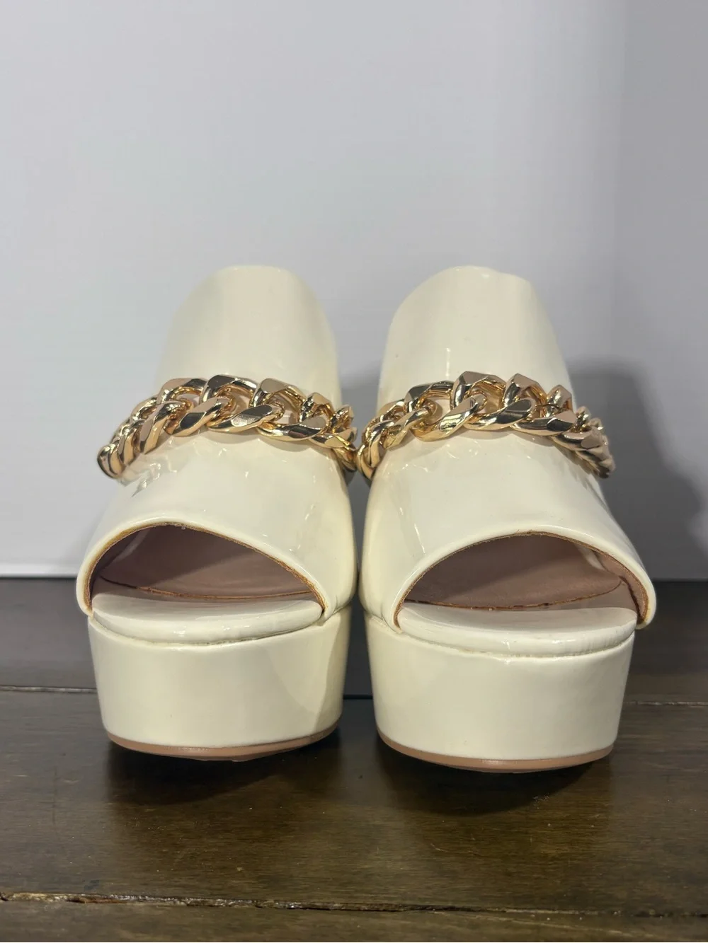 NEW Chinese Laundry Ditzy Platform Sandal In Cream Size 9.5